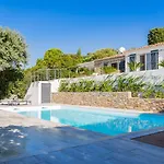 Clos Villa