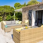 Clos Villa *